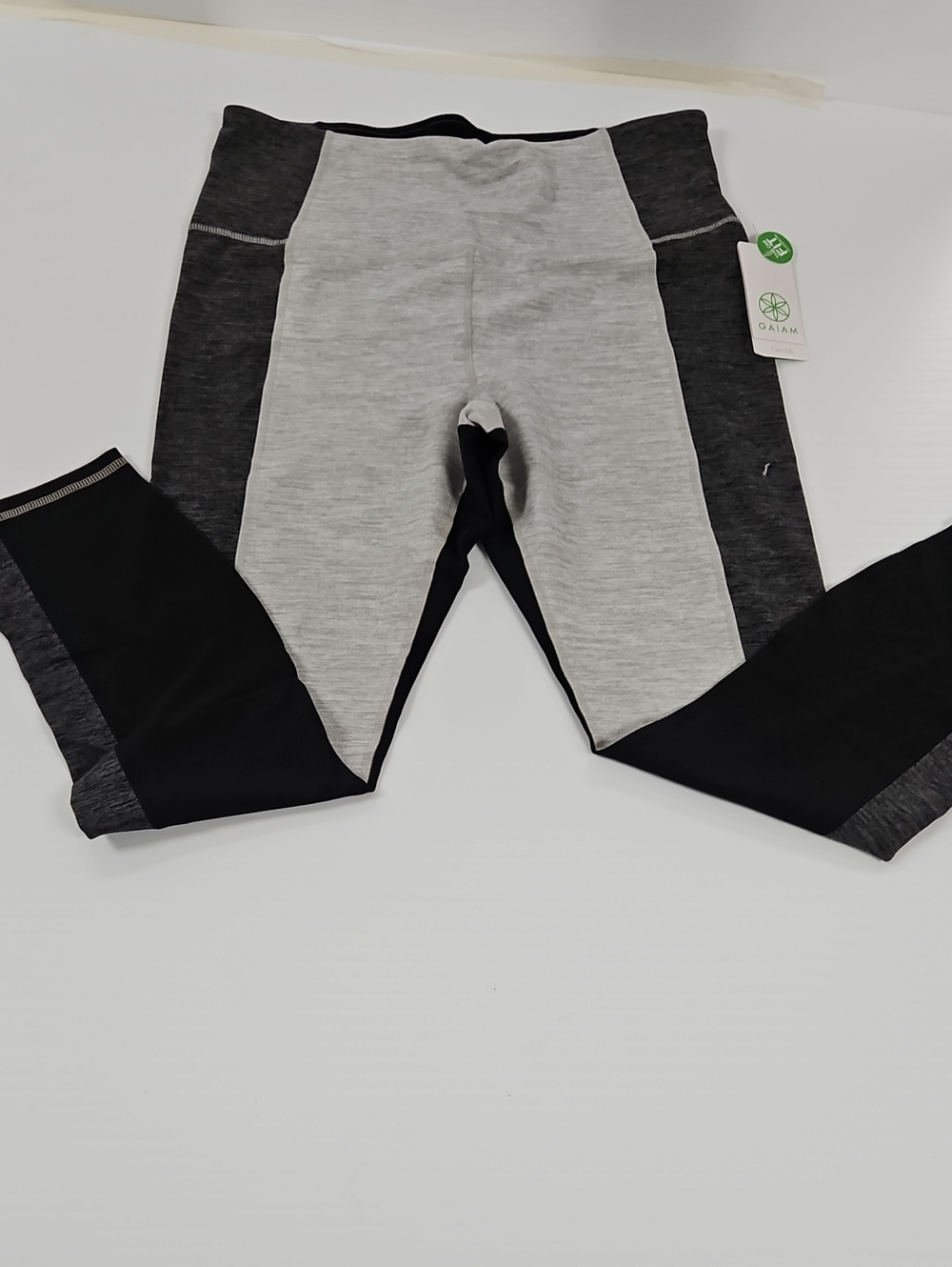 GAIAM Womans Two-Tone Gray and Black Leggings - Picture 1 of 6